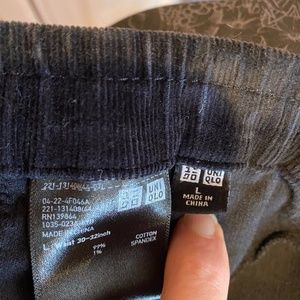 Uniqlo black orduroy pants size large